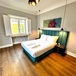 Relax And Explore And Bed & Breakfast Lisboa