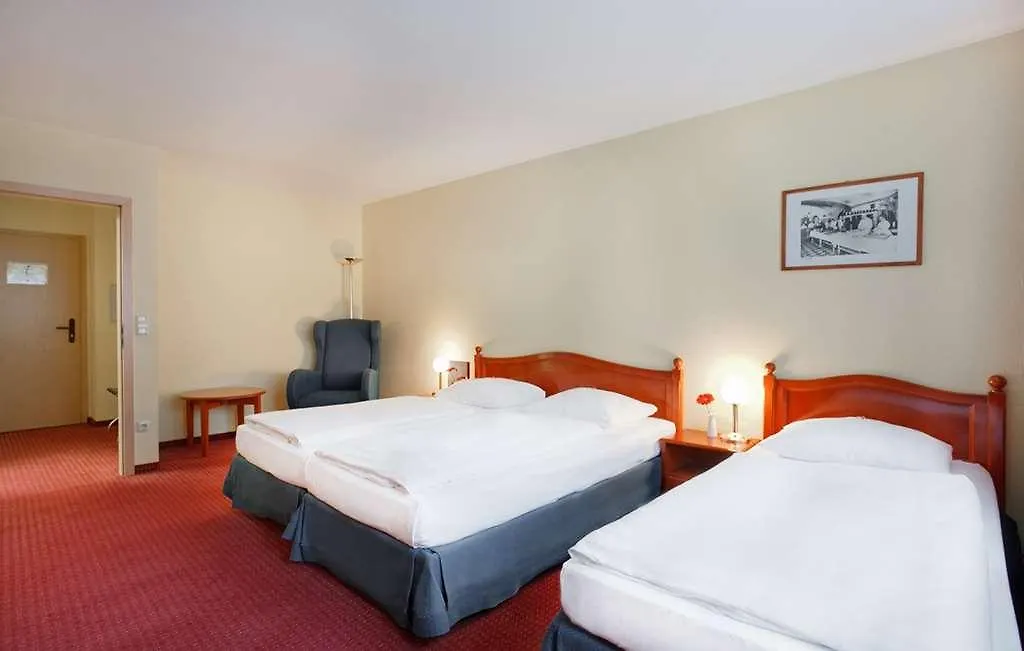 AZIMUT Hotel Nürnberg 3*,